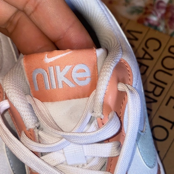 Nike Kids Sneakers in White and Peach - Picture 2 of 7